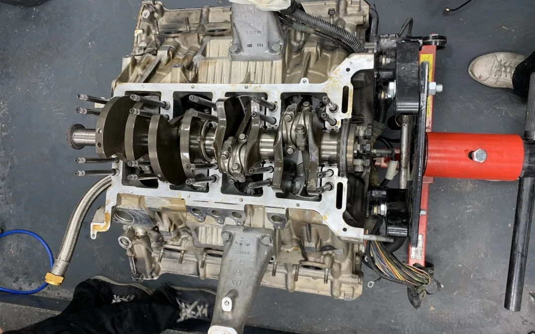 Réfection de moteur d’une Maserati 4200